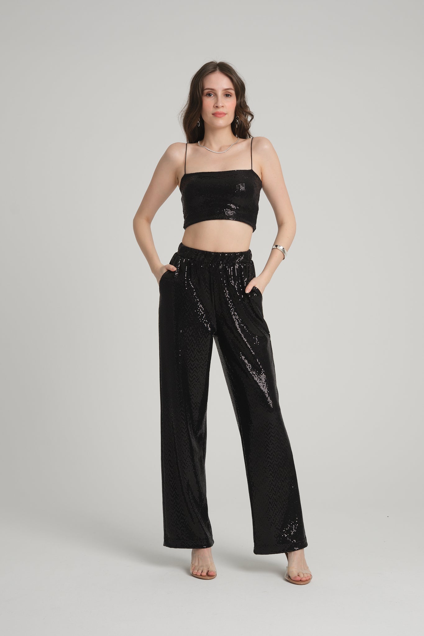 Siyah Pul Payet Askılı Crop Top