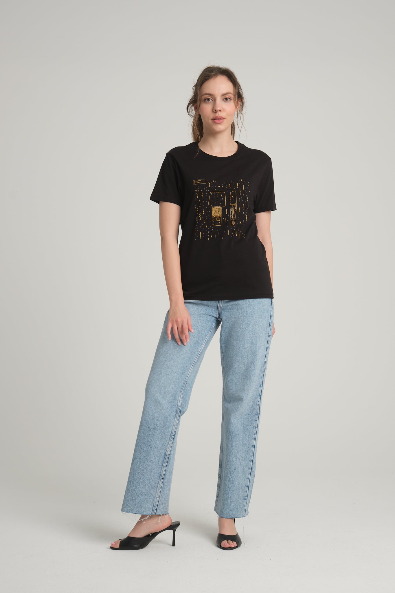 Women's Black T-Shirt with Göbeklitepe Print "Serpent Column"