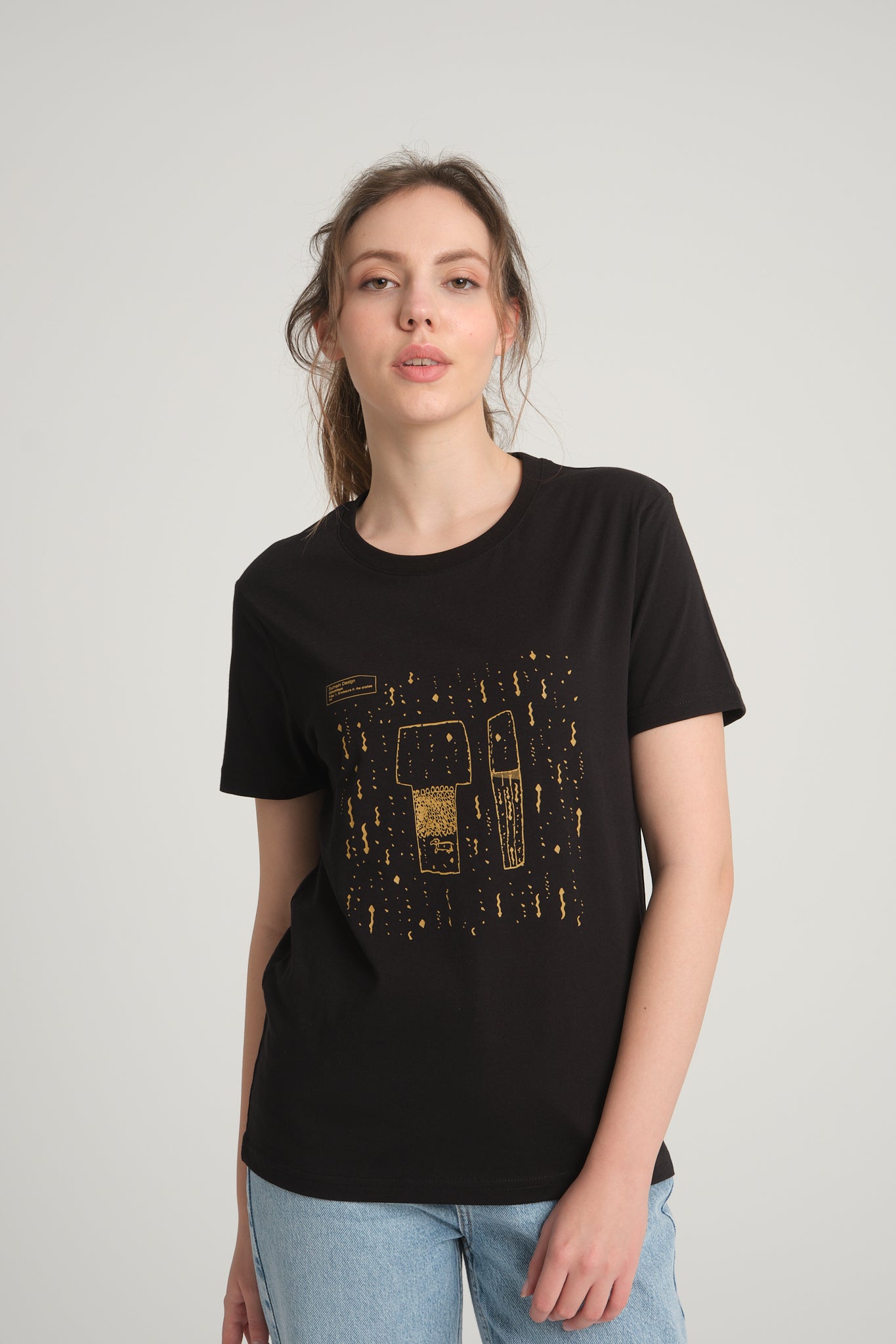 Women's Black T-Shirt with Göbeklitepe Print "Serpent Column"