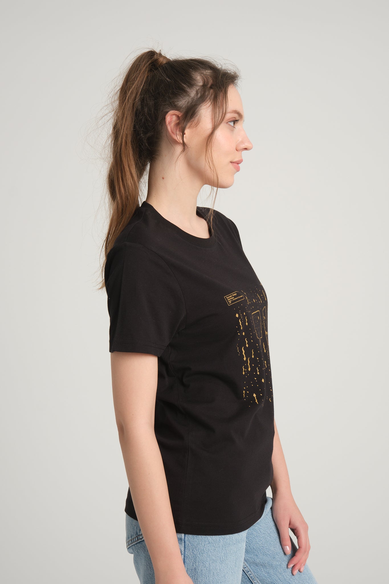 Women's Black T-Shirt with Göbeklitepe Print "Serpent Column"